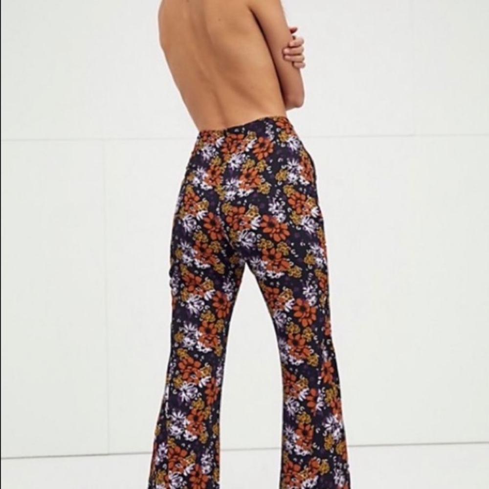 FREE PEOPLE black floral Can't Take My Eyes Off Of You flare pants XS